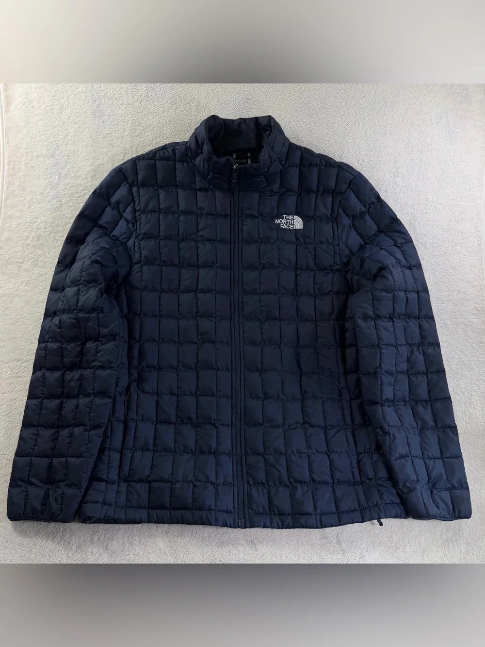 The North Face Men’s Large Circaloft Navy Quilted Lightweight Insulated Jacket
